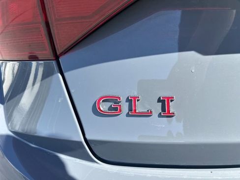 Used 2022 Volkswagen Jetta GLI Autobahn FWD image 16