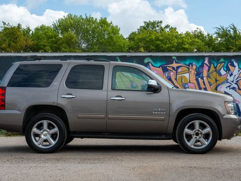 Used 2013 Chevrolet Tahoe LT w/ Texas Edition RWD image 7