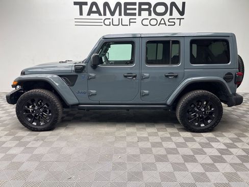 Used 2025 Jeep Wrangler Sahara 4xe image 6