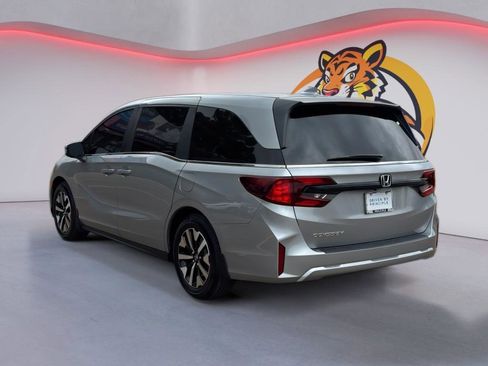 Used 2025 Honda Odyssey EX-L image 7