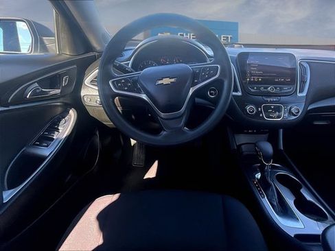Certified 2022 Chevrolet Malibu LS FWD image 10