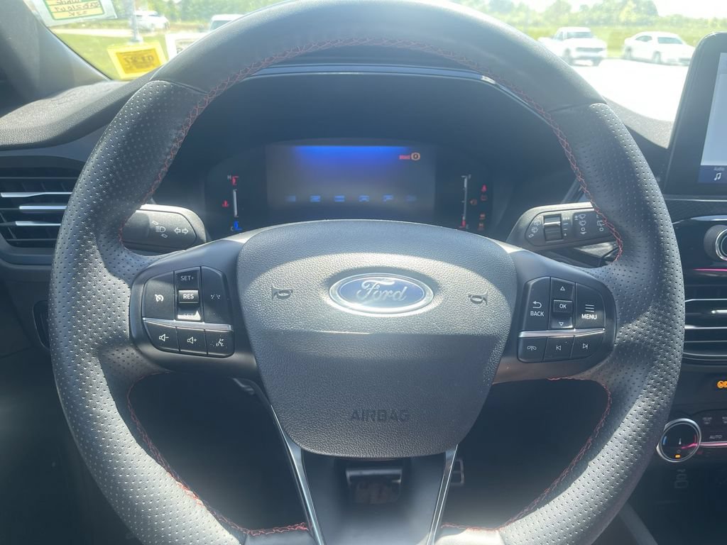 Used 2024 Ford Escape ST-Line Select AWD/4WD image 18
