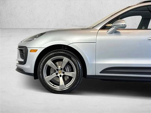 Certified 2025 Porsche Macan Turbo AWD/4WD image 28