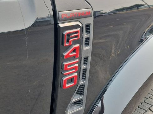 Used 2026 Ford F450 Platinum w/ FX4 Off-Road Package AWD/4WD image 29