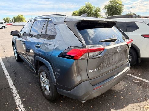 Used 2019 Toyota RAV4 XLE AWD/4WD image 6