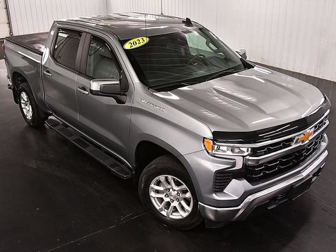 Used 2023 Chevrolet Silverado 1500 LT AWD/4WD image 14