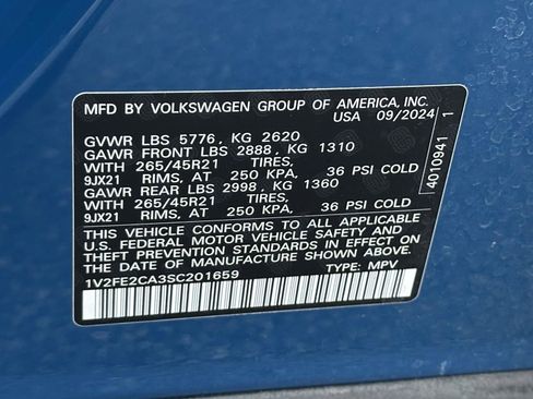 Certified 2025 Volkswagen Atlas Cross Sport SEL Premium R-Line image 11