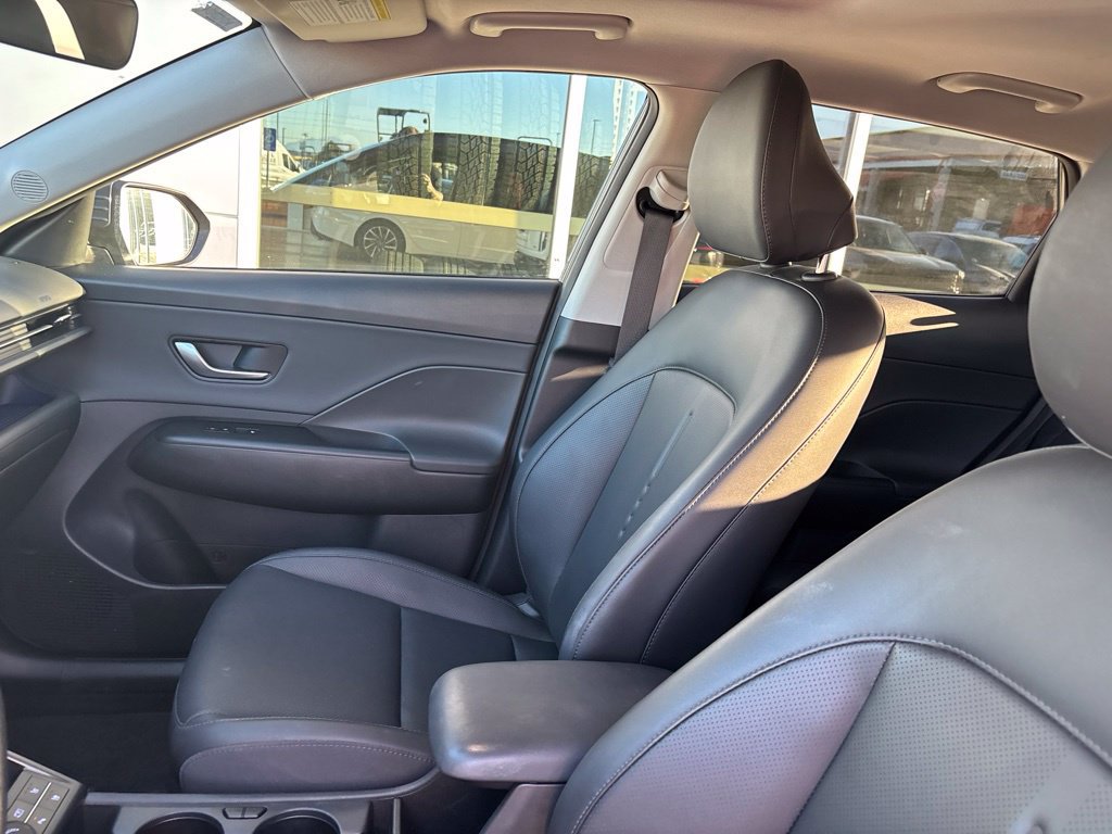 Used 2024 Hyundai Kona Limited AWD/4WD image 5