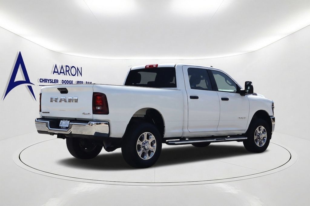 Used 2025 RAM 2500 Big Horn AWD/4WD image 4