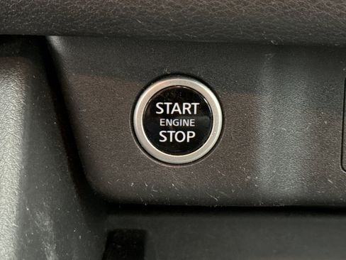 Used 2023 Nissan Rogue SV AWD/4WD image 21