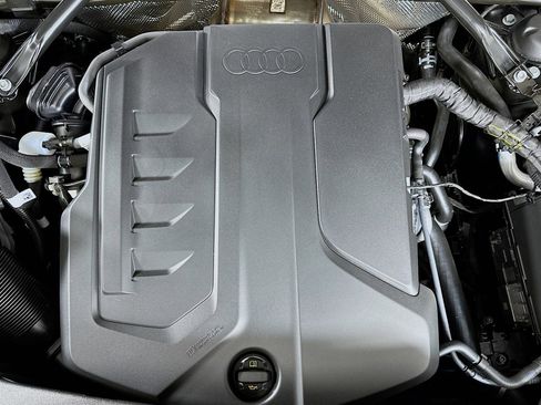 New 2025 Audi Q5 Premium image 12