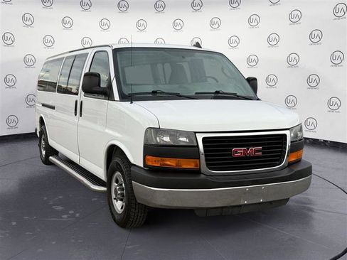 Used 2016 GMC Savana 3500 LT w/ LT Preferred Equipment Group image 7
