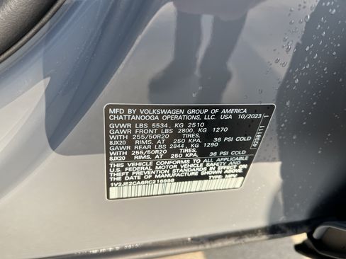 Used 2024 Volkswagen Atlas Cross Sport SE FWD image 31