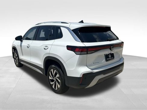Used 2025 Volkswagen Tiguan S image 6