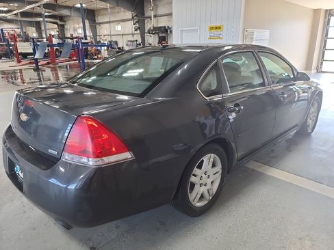 Used 2016 Chevrolet Impala LT image 5