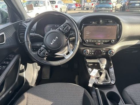 Certified 2023 Kia Soul EX image 16