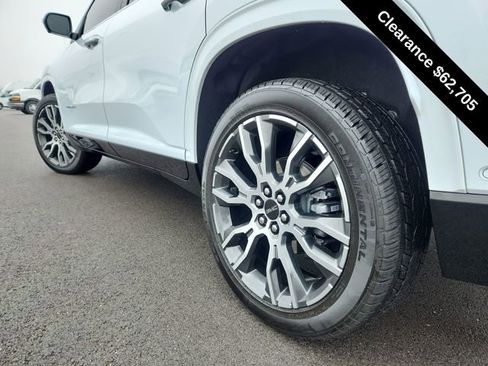 Used 2026 GMC Acadia Denali Ultimate AWD/4WD image 14