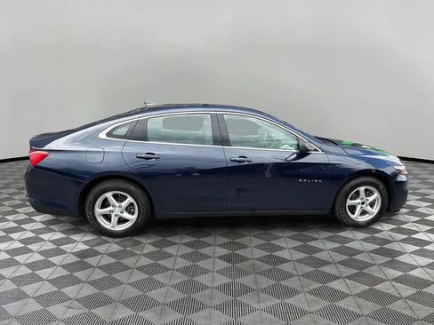 Used 2018 Chevrolet Malibu LS FWD image 4
