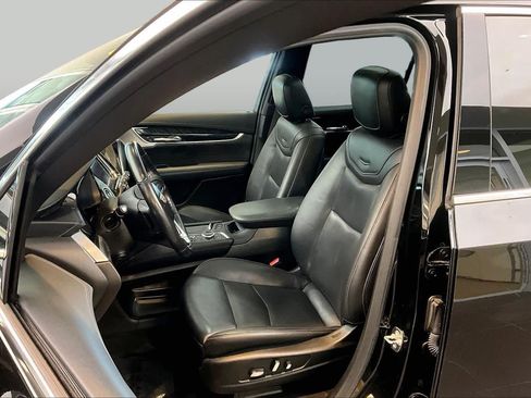 Used 2024 Cadillac XT6 Premium Luxury FWD image 8