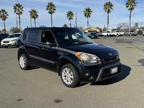 Used 2013 Kia Soul + image 2