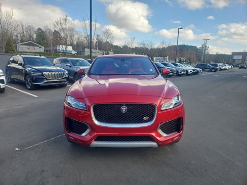 Used 2017 Jaguar F-PACE S image 2