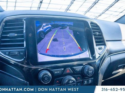 Used 2019 Jeep Grand Cherokee Limited image 6