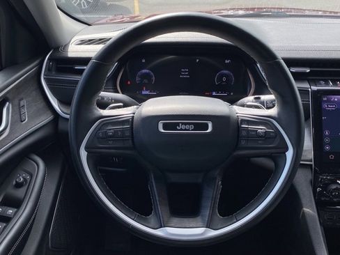 Used 2022 Jeep Grand Cherokee Limited image 29