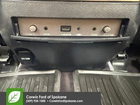 Used 2017 Lexus LX 570 4WD w/ Luxury Package image 13