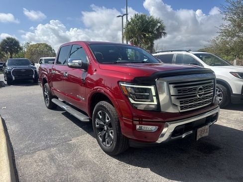 Used 2021 Nissan Titan Platinum Reserve w/ Moonroof Package image 4