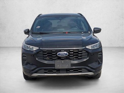 Used 2023 Ford Escape ST-Line image 2