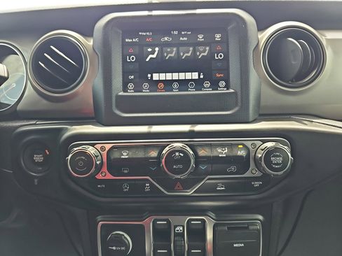 Used 2020 Jeep Gladiator Sport w/ Quick Order Package 24S AWD/4WD image 25