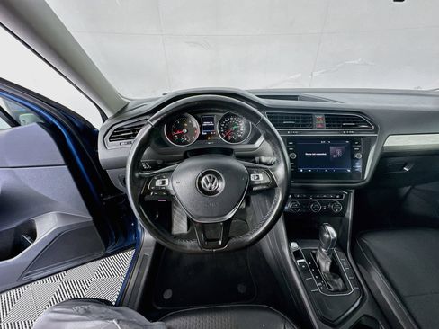 Used 2018 Volkswagen Tiguan SE FWD image 11