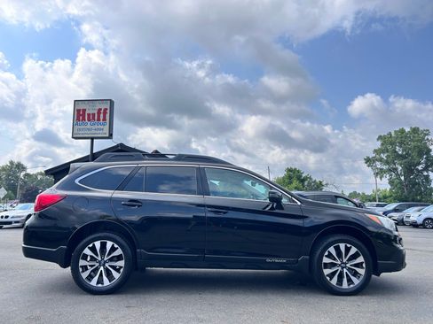 Used 2017 Subaru Outback 2.5i Limited AWD/4WD image 10