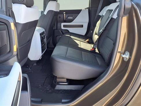 Used 2025 GMC Hummer EV 2X image 23