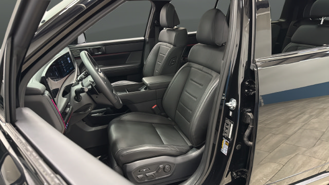 Used 2025 Hyundai Santa Fe Calligraphy AWD/4WD image 9