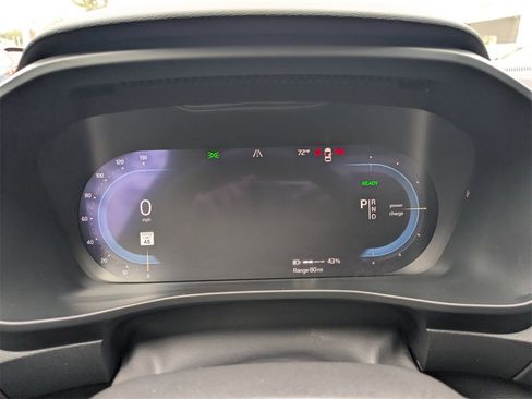 Used 2023 Volvo XC40 Recharge Ultimate image 37