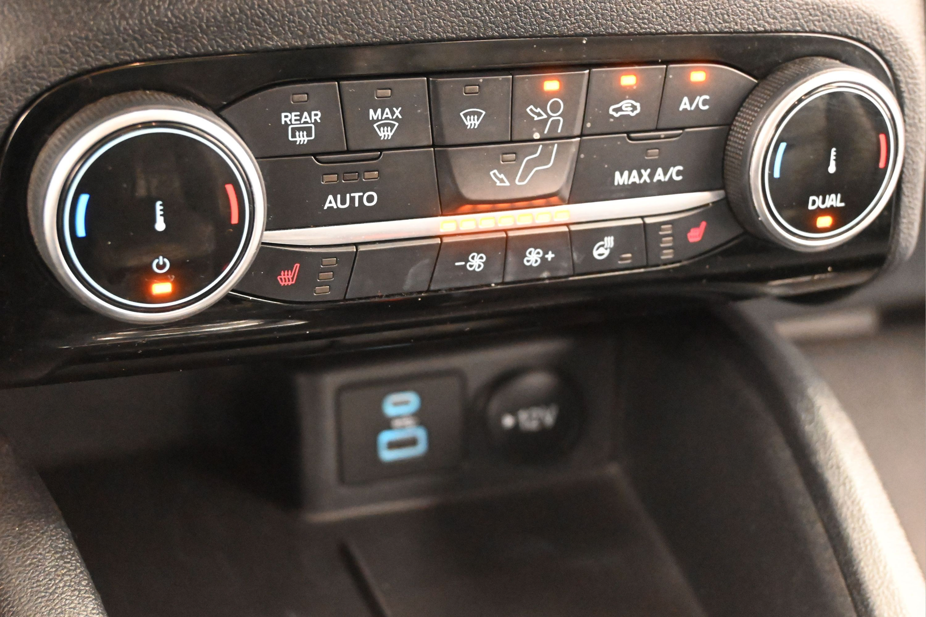 Used 2022 Ford Escape SEL FWD image 19