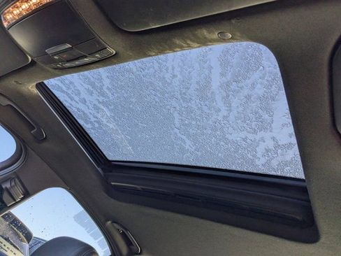 Used 2020 Mercedes-Benz C 300 Sedan image 19