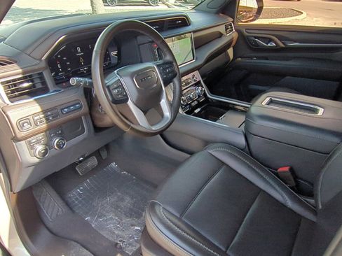 Used 2023 GMC Yukon Denali w/ LPO, Floor Liner Package AWD/4WD image 9