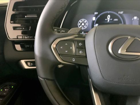 Used 2025 Lexus RX 350 image 23