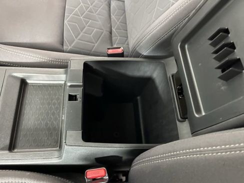Used 2025 Nissan Frontier SV w/ SV Convenience Package RWD image 29