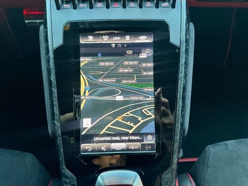 Used 2020 Lamborghini Huracan EVO AWD/4WD image 39