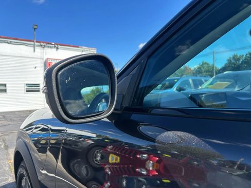 Used 2022 Ford Mustang Mach-E Select image 22