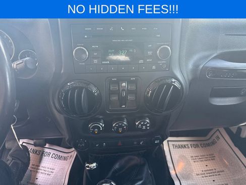 Used 2015 Jeep Wrangler Unlimited Sahara AWD/4WD image 13
