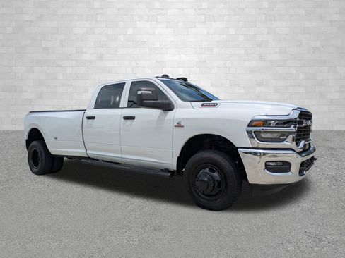 Used 2026 RAM 3500 Tradesman AWD/4WD image 1