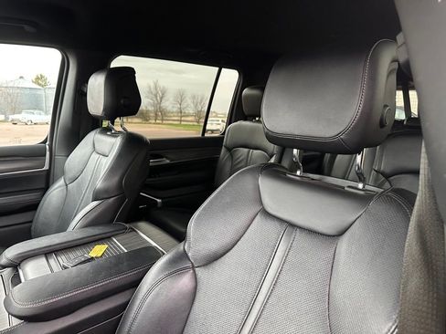 Used 2024 Jeep Wagoneer Series III AWD/4WD image 3