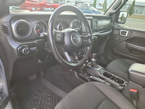 Certified 2022 Jeep Gladiator Sport image 14