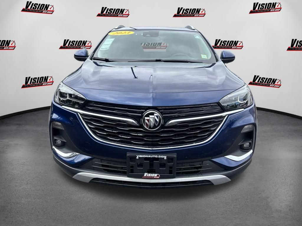 Used 2023 Buick Encore GX Essence w/ Experience Buick Package FWD image 2