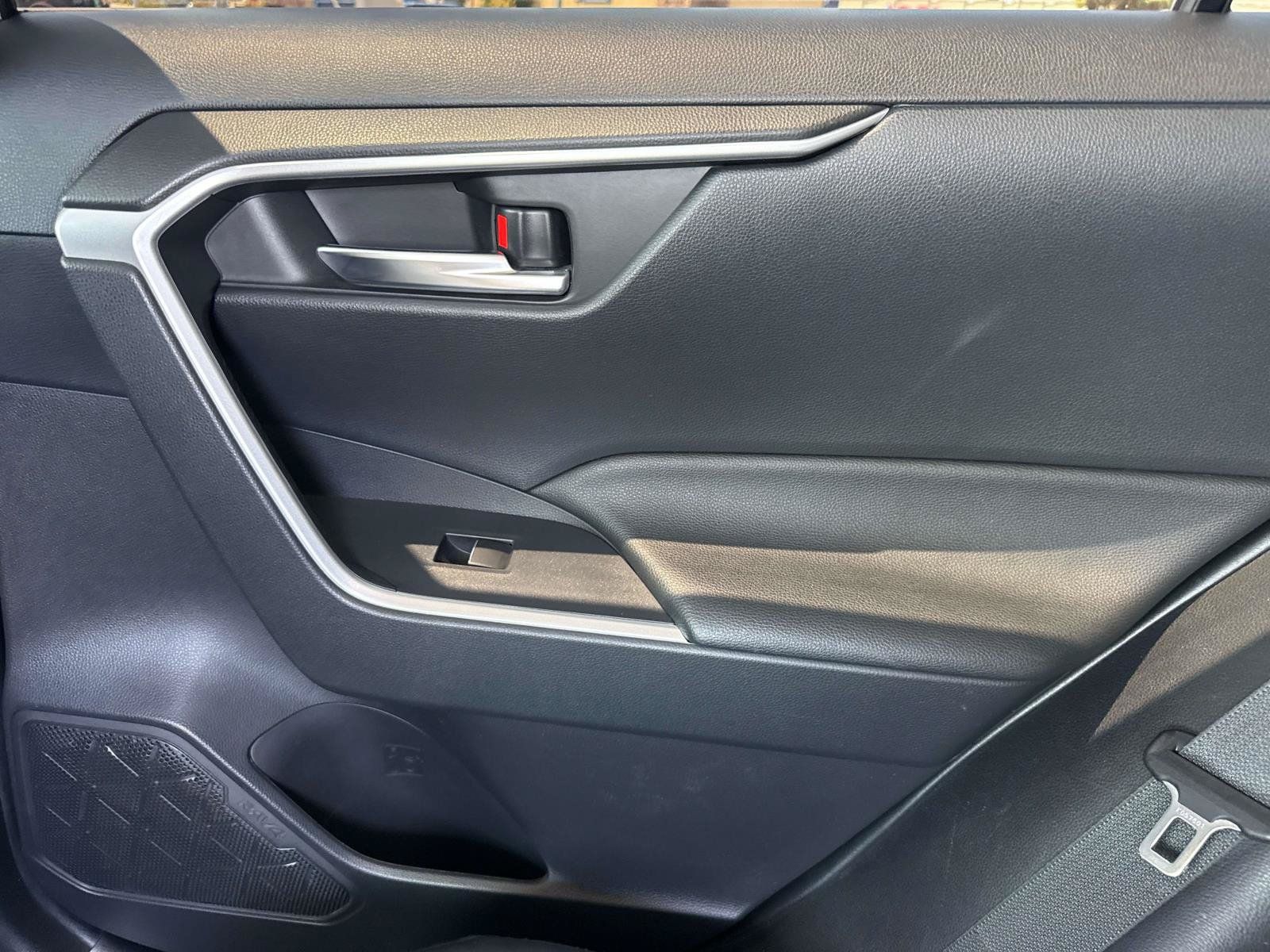 Used 2019 Toyota RAV4 XLE Premium w/ All Weather Liner Package FWD image 12