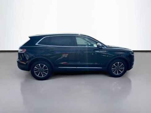 Used 2023 Lincoln Nautilus AWD image 8